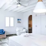 Vlia Mykonos كالافاتيس