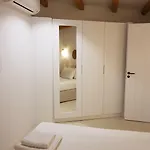 Vlia Mykonos كالافاتيس